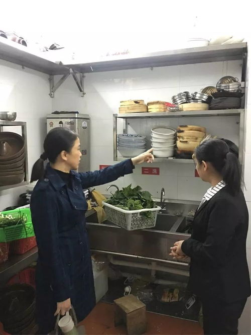 龍華食藥監局加強督查春節年夜飯餐飲服務單位，守護市民“舌尖上的安全”